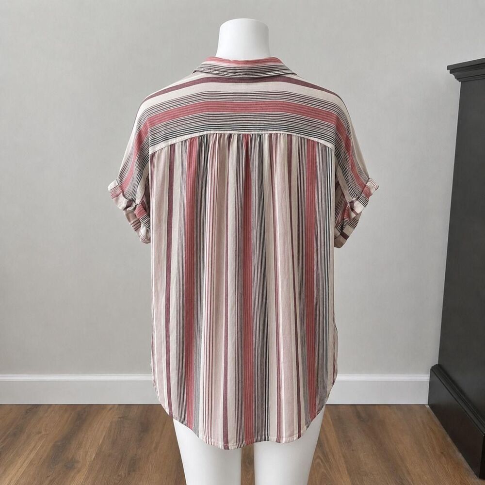 Universal-thread Women's multi Blouse - Picture 2 of 6
